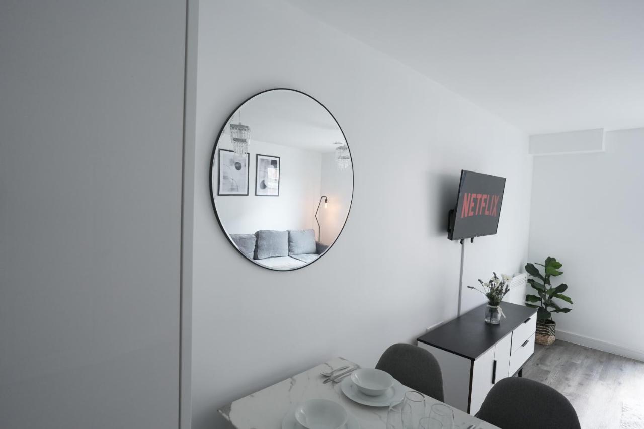 Cosy 1 Bed - Heart Of Apartment *